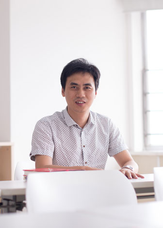 ：愛(ài)智康初中部物理老師